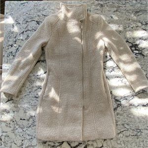 H&M Cream Wool Peacoat -Silver zippers and snaps. Size 4
